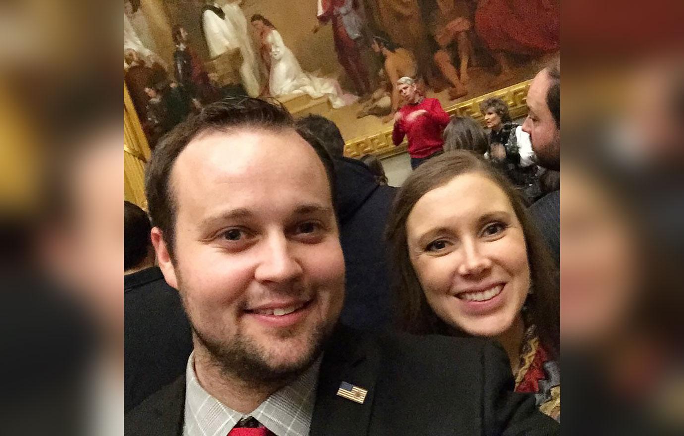 josh duggar jim bob michelle church friends hesitant to allow criminal inside home r