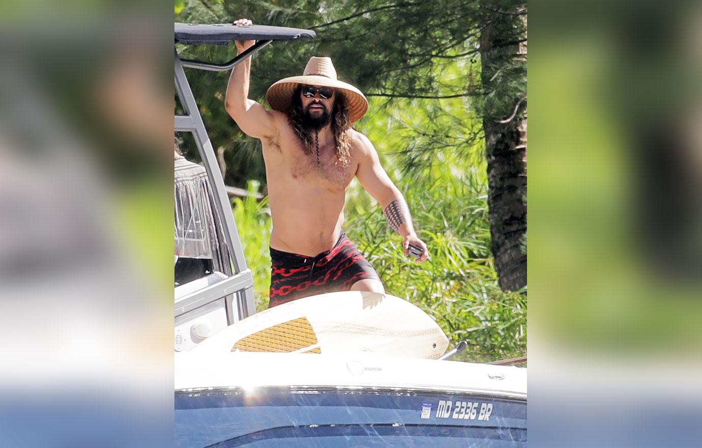 jason momoa aquaman shows off abs photos partying hawaii wrapped lisa bonet mia r