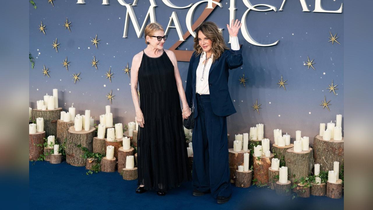 Photo of Stockard Channing and Dianne Wiest