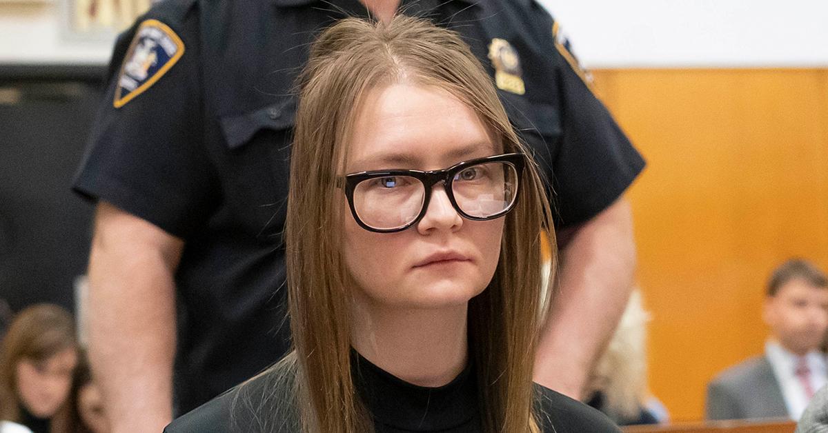 Convicted Fraudster Anna Delvey Sues ICE Over COVID-19 Booster