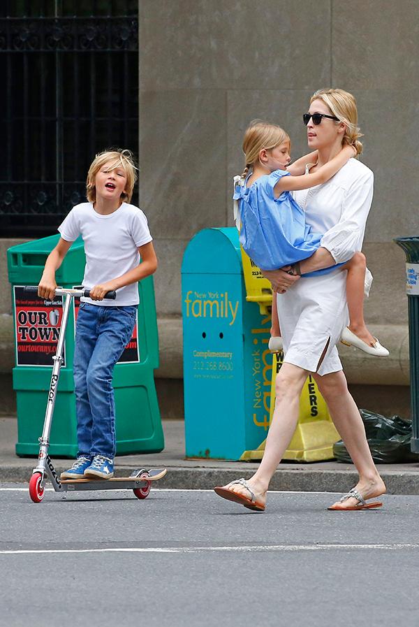 Kelly Rutherford -- My Ex Is Exploiting Our Kids