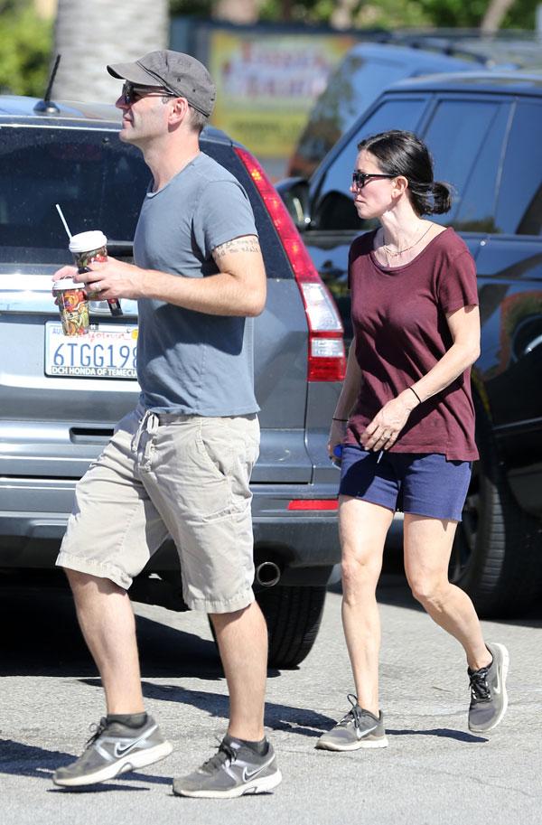 Johnny McDaid & Courteney Cox Engaged -- Engagement Ring Hiking