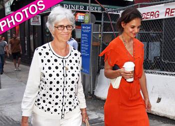 //katie holmes motherc