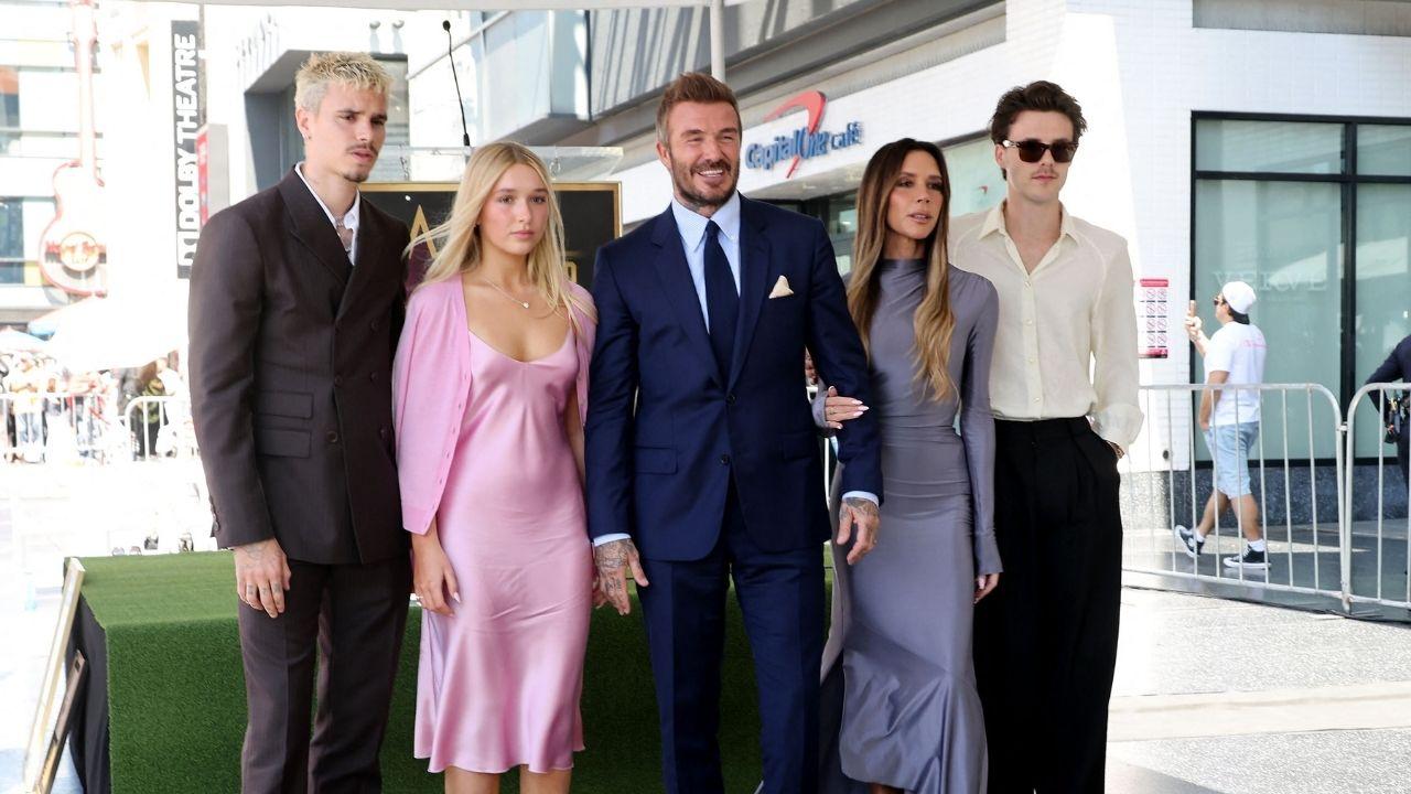 Photo of Romeo, Harper, David, Victoria and Cruz Beckham
