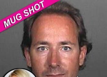 //parishiltonstalker_