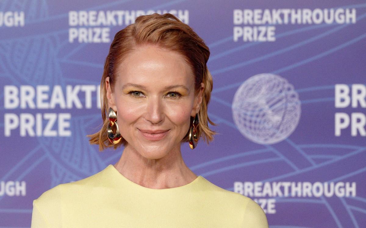 Jewel denied ever dating Kevin Costner, though insiders claimed the two shared a genuine connection.