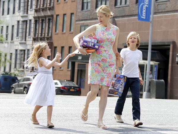 //kelly rutherford custody battle daniel giersch kids nyc