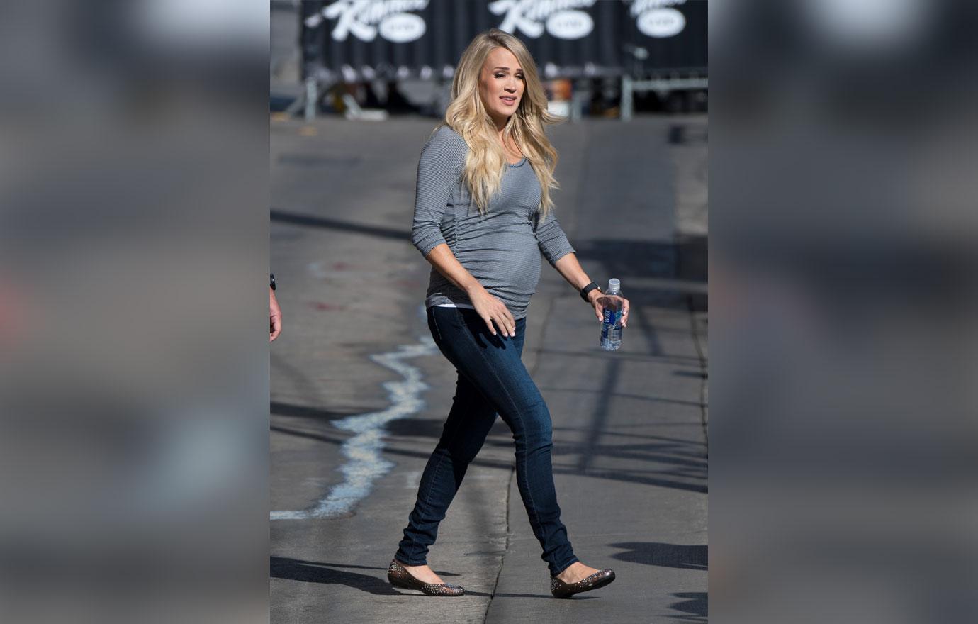 Carrie Underwood Pregnant Baby Bump Jimmy Kimmel