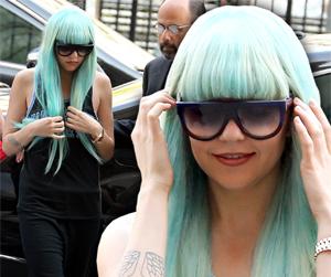 //blue bynes court tall