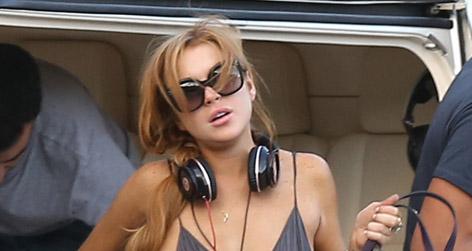 //lindsay lohan wardrobe malfunction brazil square gsiakm