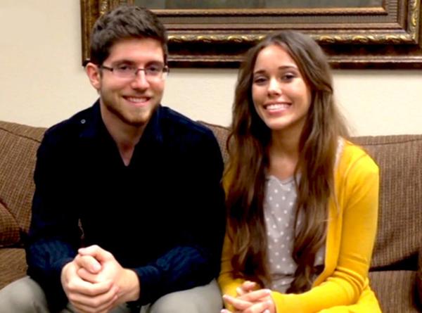 //jessa duggar pregnant hidden signs