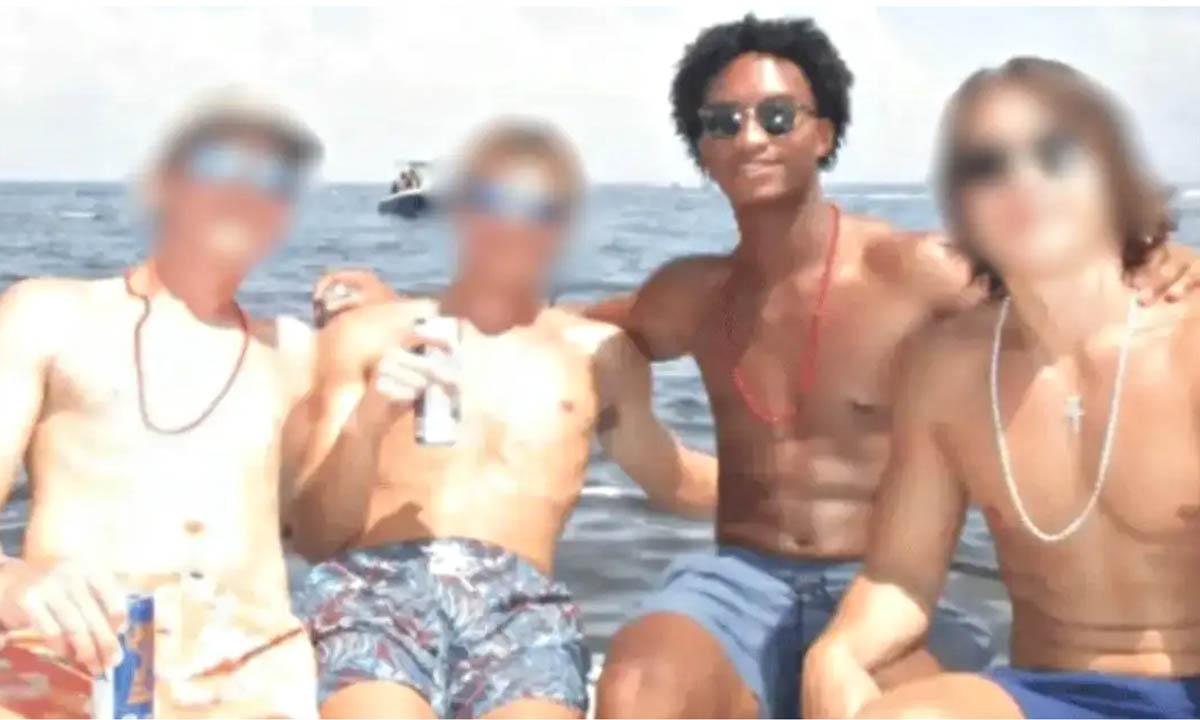 Wells' friends 'begged him' to get back on the boat.