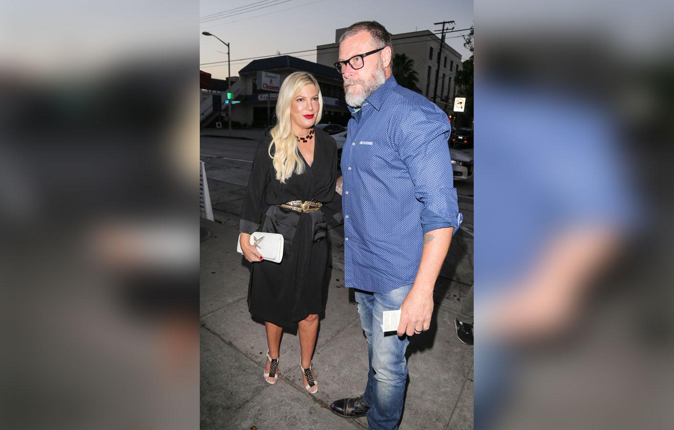 Tori Spelling & Dean McDermott- Thanksgiving Fights gallery