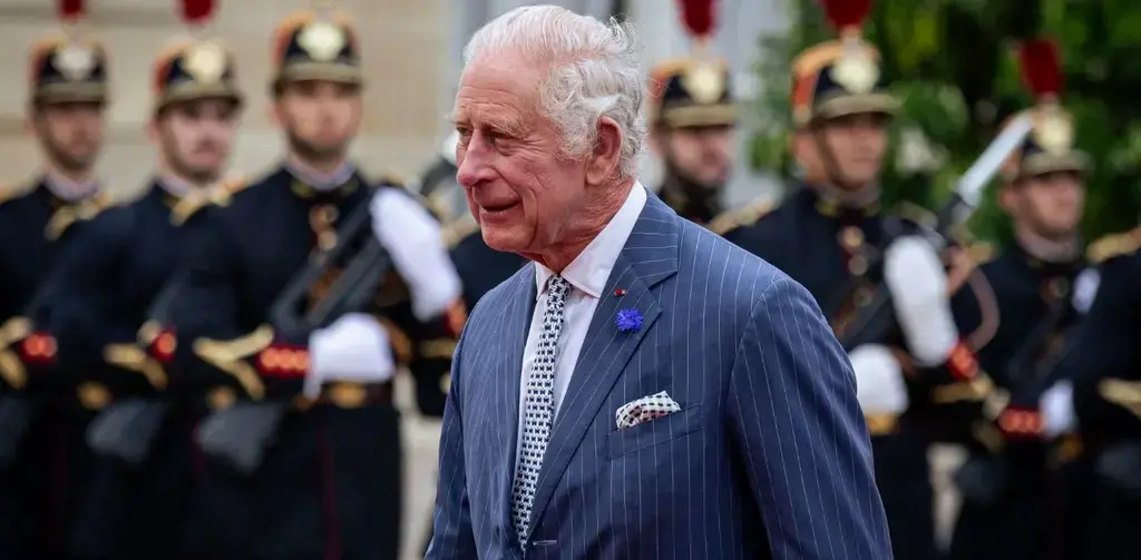 palace major health panic explodes frail king charles