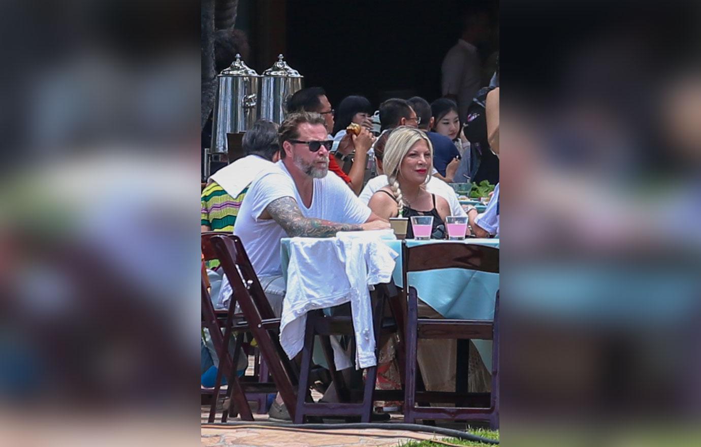 Tori Spelling Dean McDermott Hawaii Vacation Marriage