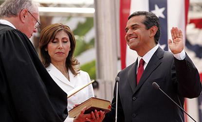 //villaraigosa_corina_landov__h_px