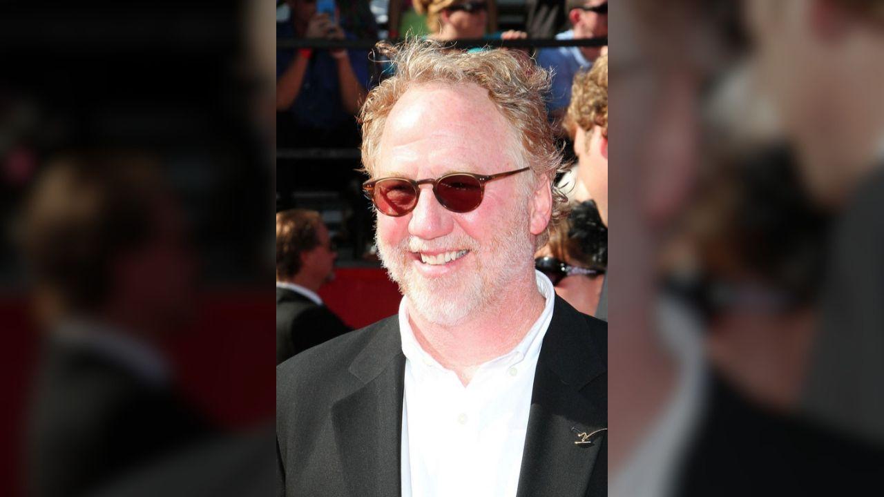 A photo of Timothy Busfield