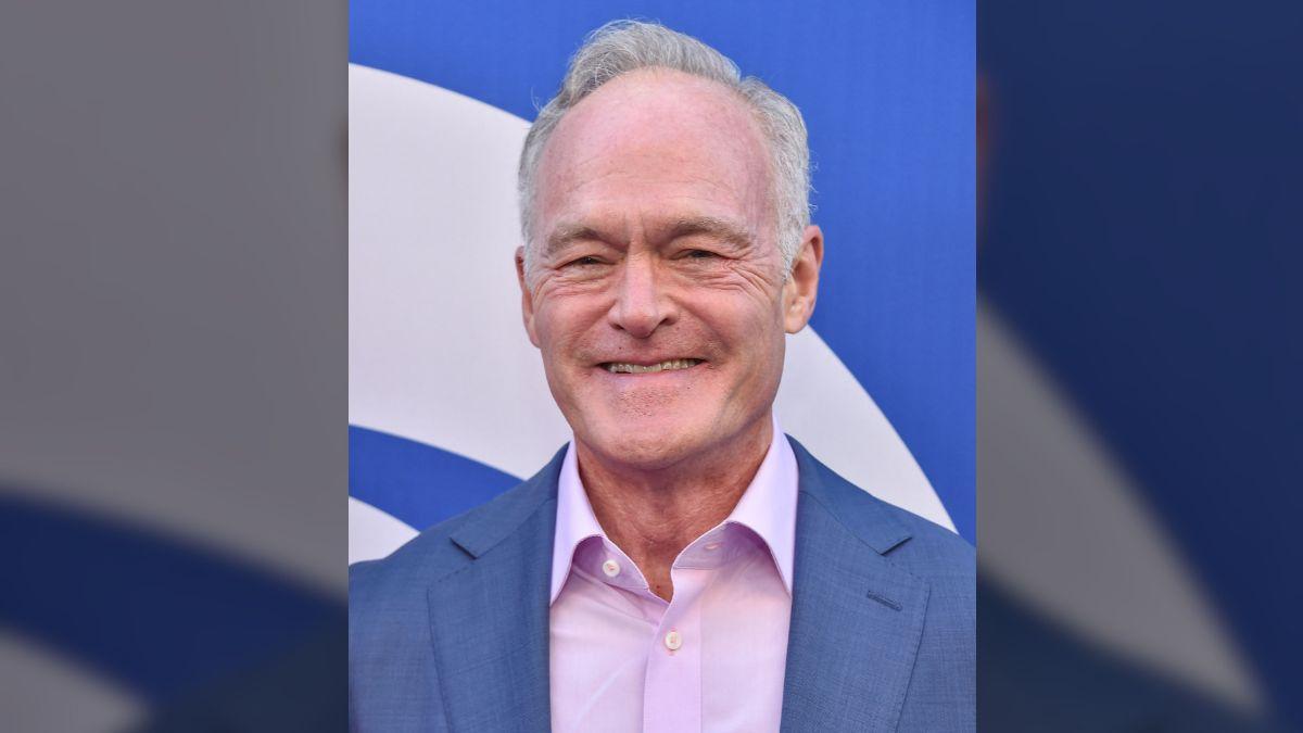 Scott Pelley criticized changes at '60 Minutes,' as sources linked Bari Weiss' arrival to Cooper's exit.