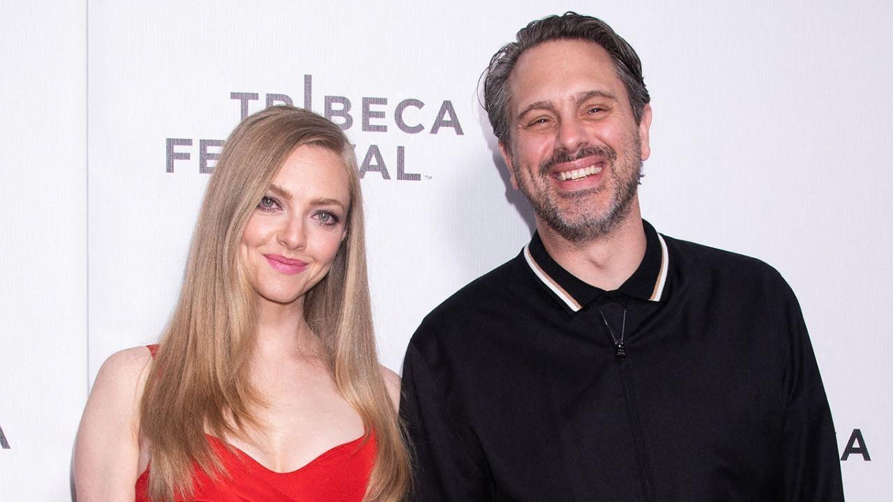 picture of Amanda Seyfried and Thomas Sadoski