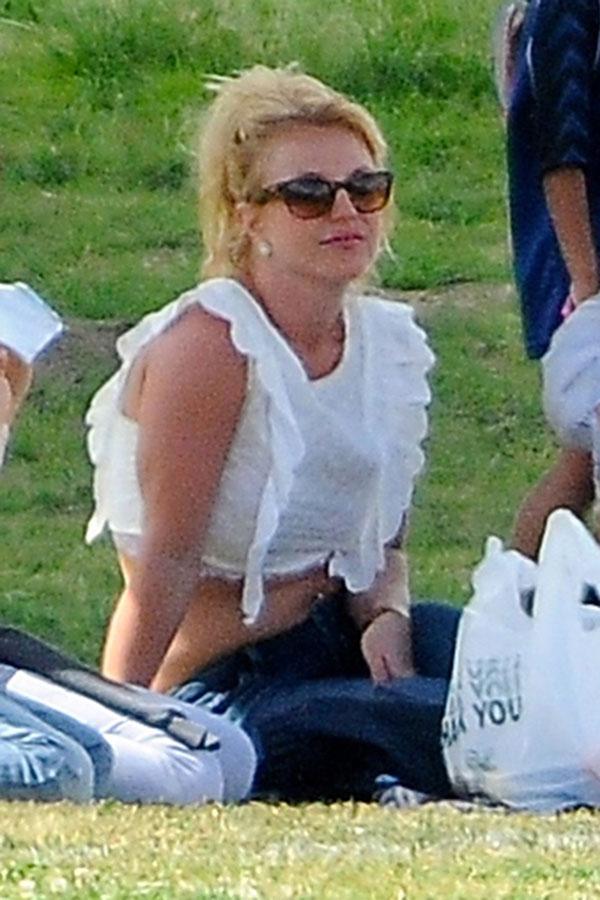 Britney Spears Shows Off Abs At Son Jayden’s Soccer Game In New Photos