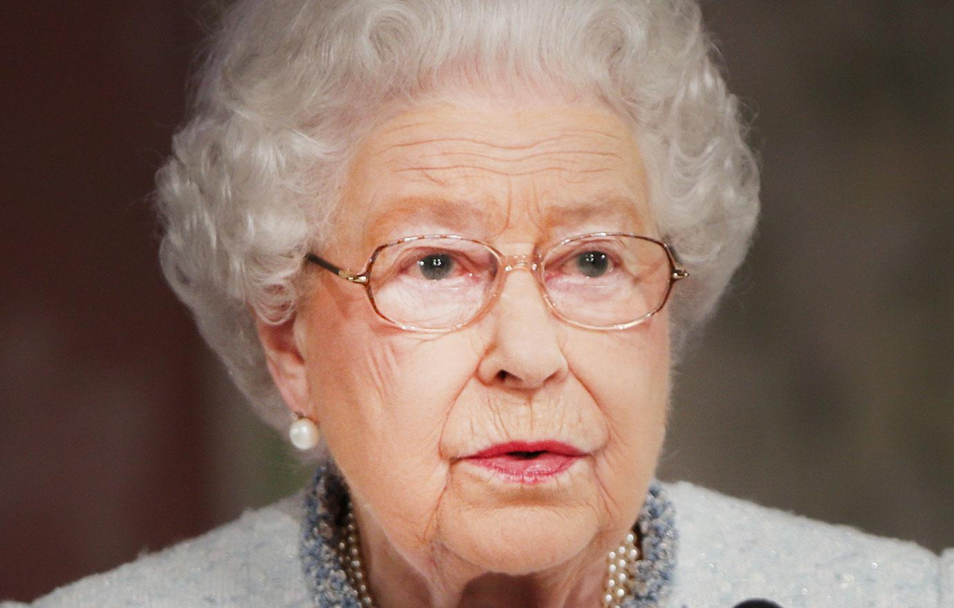 The Queen Refuses Knee Surgery At 92