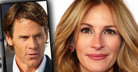 Julia Roberts Danny Moder Marriage Divorce Rumors Alone Red Carpet Glsen Awards
