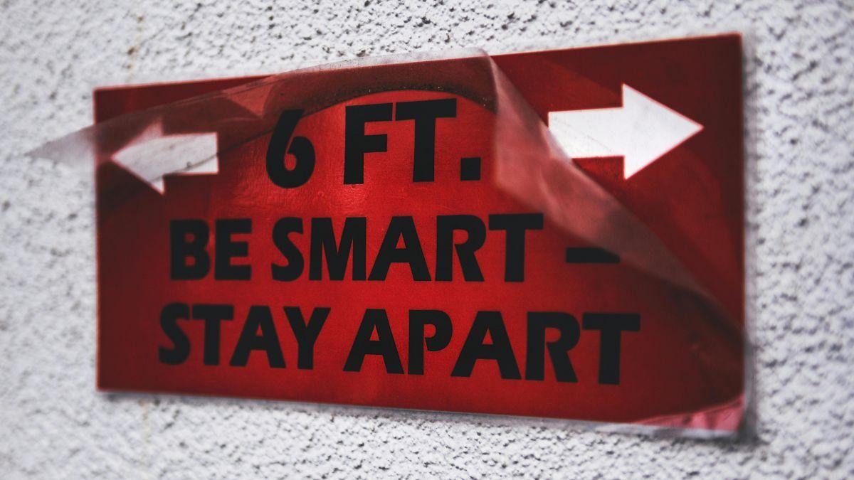 Photo of a covid restrtiction sign