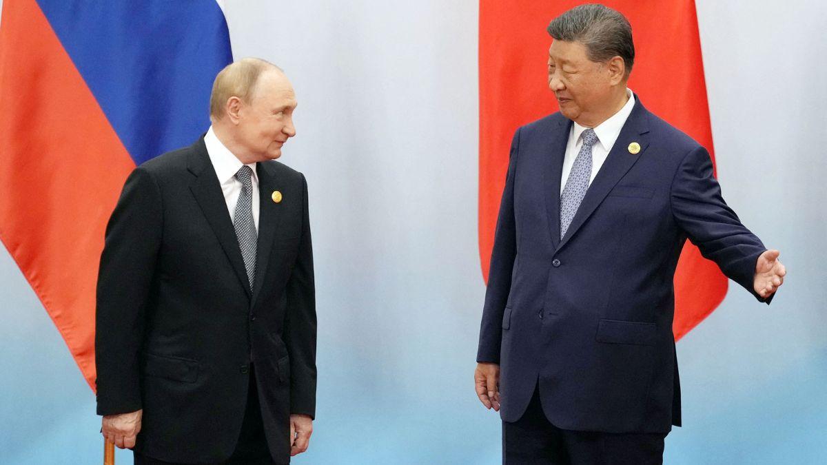 Photo of Vladimir Putin and Xi Jinping