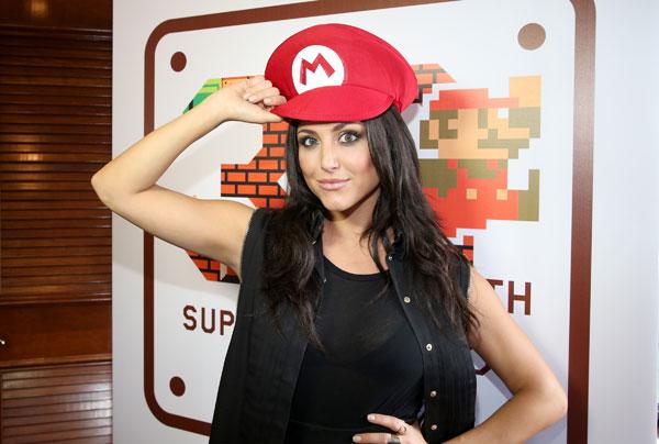 Celebrities The Nintendo Lounge TV Guide Magazine Yacht Comic-Con 2015