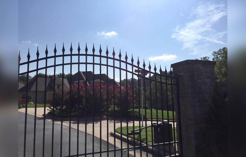 Inside Brad Pitt's Secret Compound In Springfield Missouri