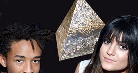 //inside the kiddie cult square