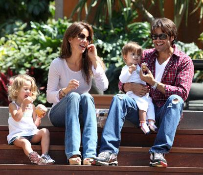 //brooke burke stars who had children out of wedlock