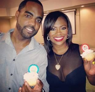 //kandi burruss and todd eat cupcakes