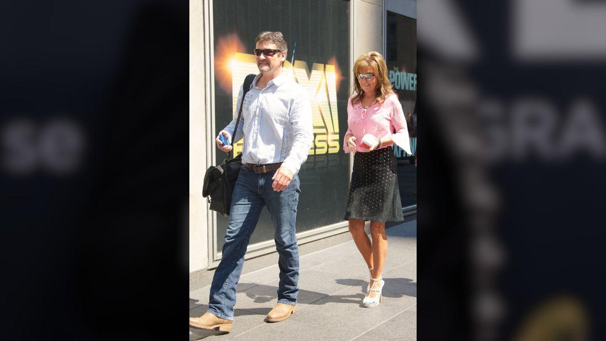 picture of Sarah Palin and Todd Palin