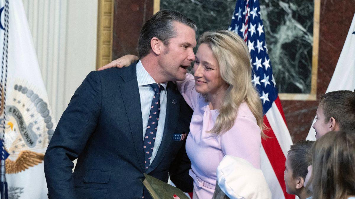Photo of Pete Hegseth and Jennifer Rauchet