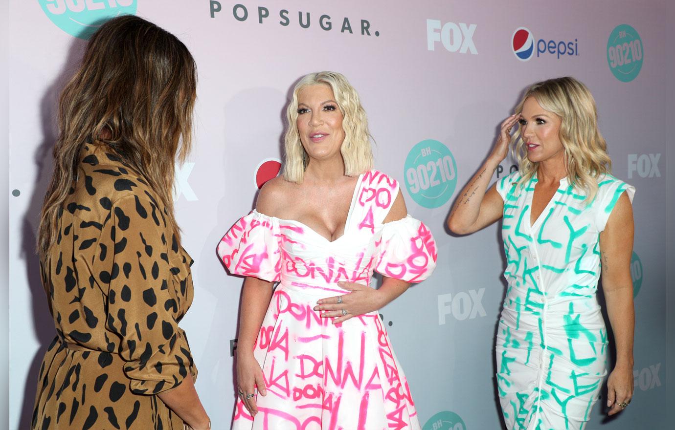 Tori Spelling Hits Red Carpet With Jennie Garth Amid Money Woes