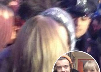 //taylor swift harry styles new years eve kiss