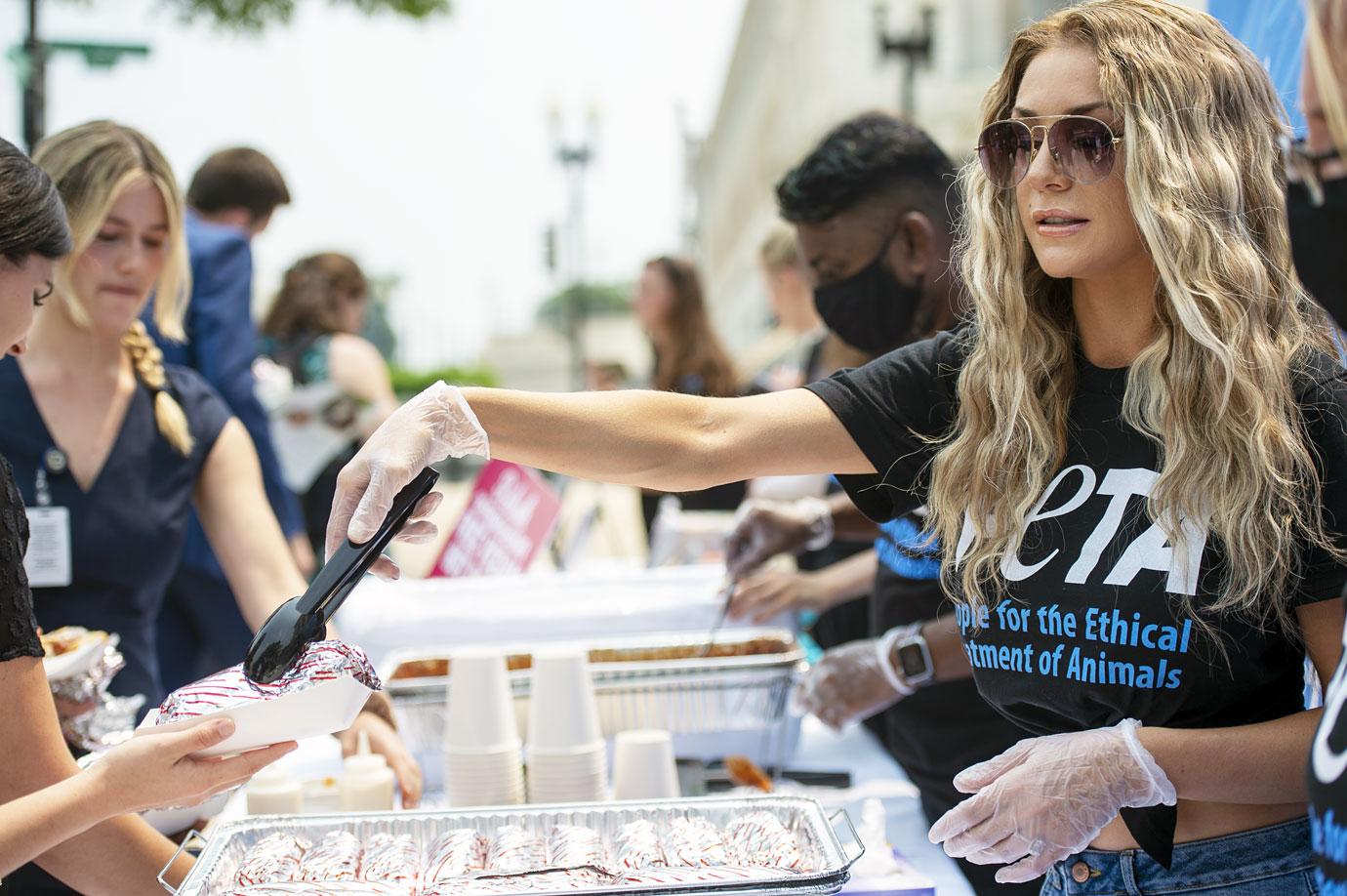 courtney stodden peta congressional veggie dog lunch