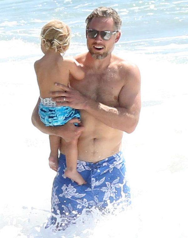 Daddy Daycare! Jessica Simpson's Hot Hubby Eric Johnson Takes Son