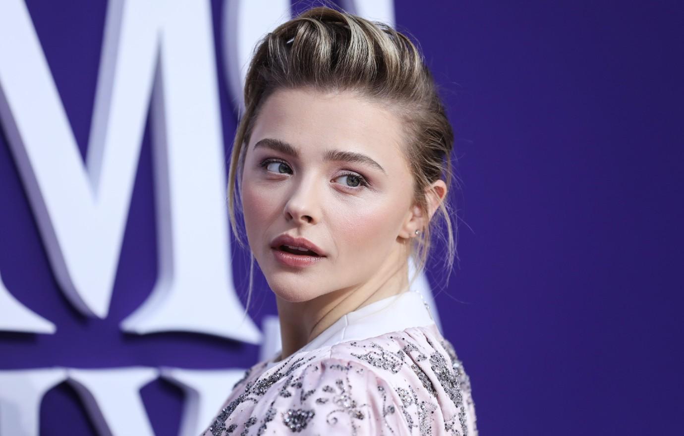 Gotta have Chlomo — Chloë Grace Moretz leaving a nail salon in