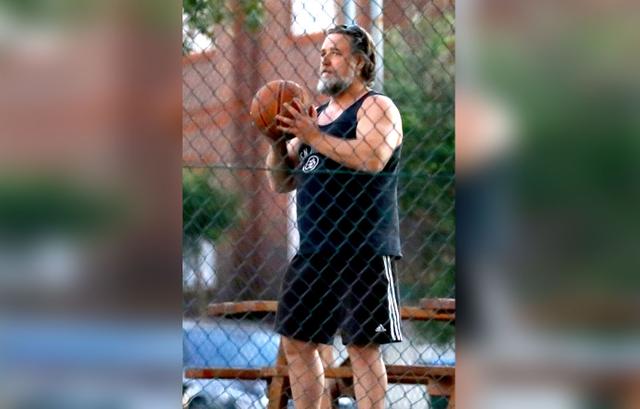 Russell Crowe Pudgy Movie Star Fatter Than Ever New Photos