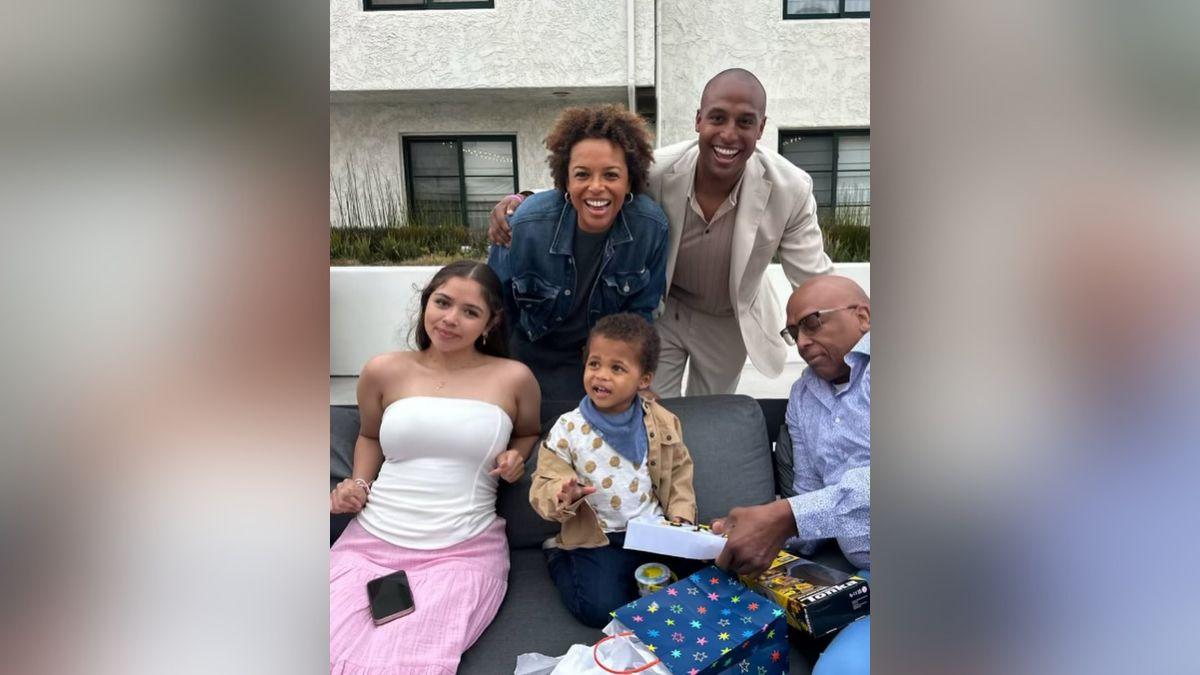 William Bumpus apologized to Gayle King after she shared details about his infidelity.
