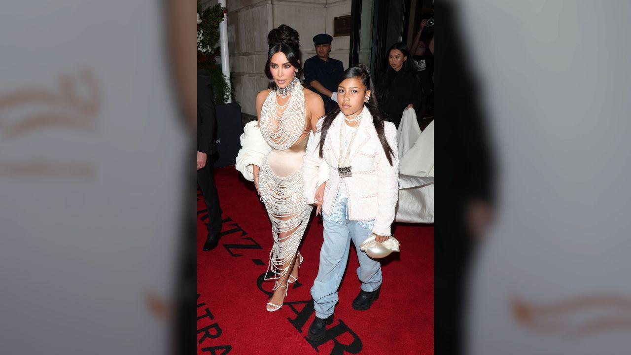 picture of Kim Kardashian and north west
