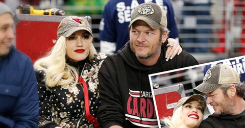 //gwen stefani blake shelton dating cuddle cardinals game pp