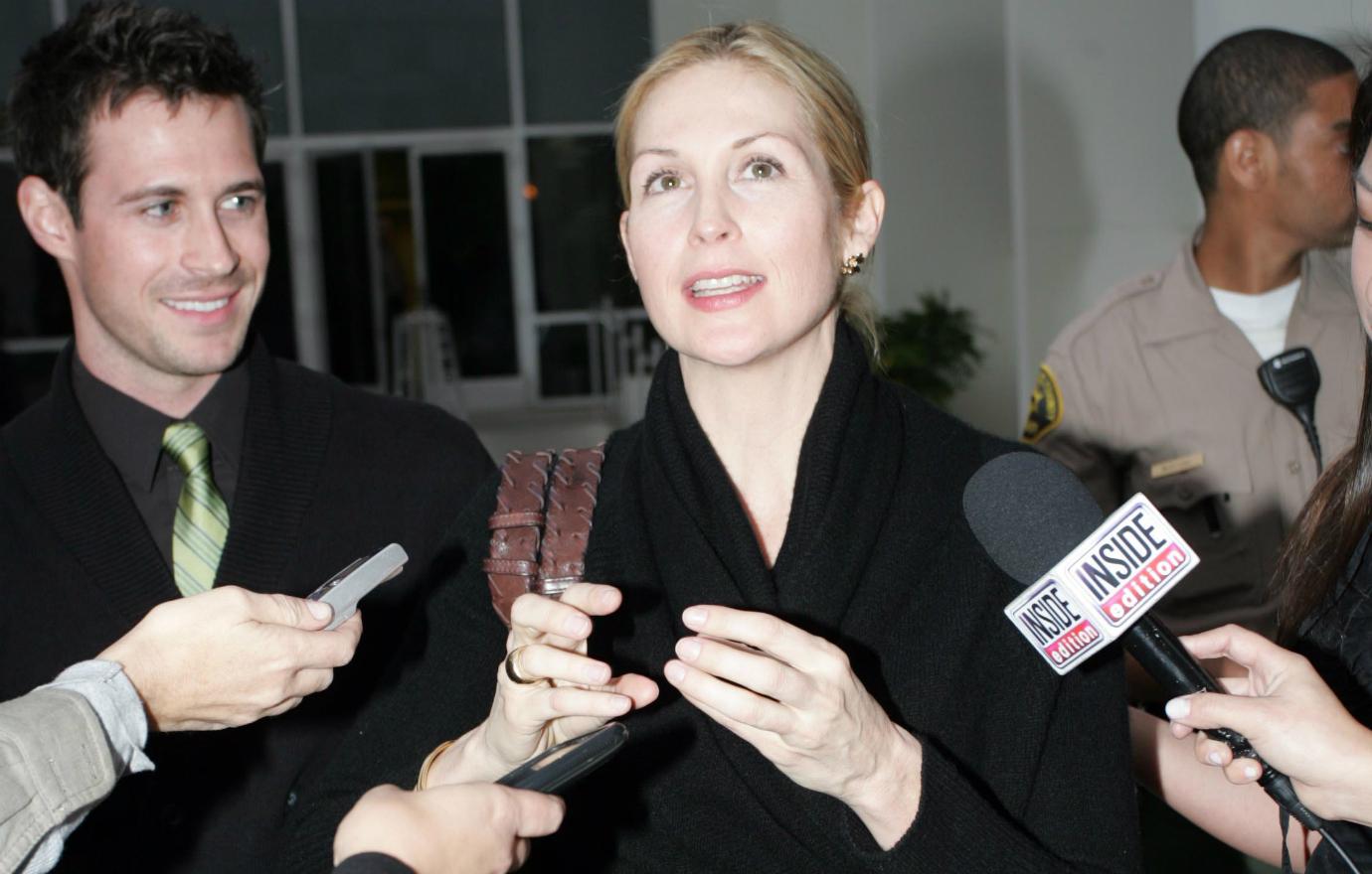 Kelly Rutherford showed up to court to fight her ex-husband, Daniel Giersch, in an updo and wearing a black sweater and black pants alongside her attorney.