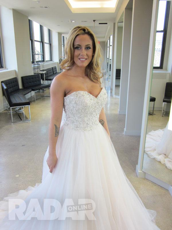 Jenelle Evans Tries On Wedding Dresses