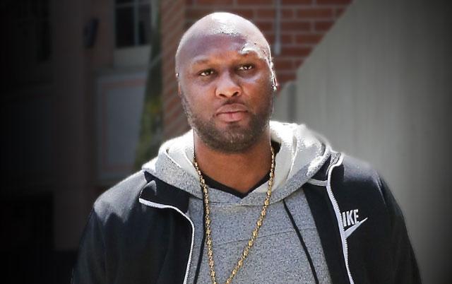 Drunk Vomiting Lamar Odom Kicked Off Plane After Getting #39 Totally