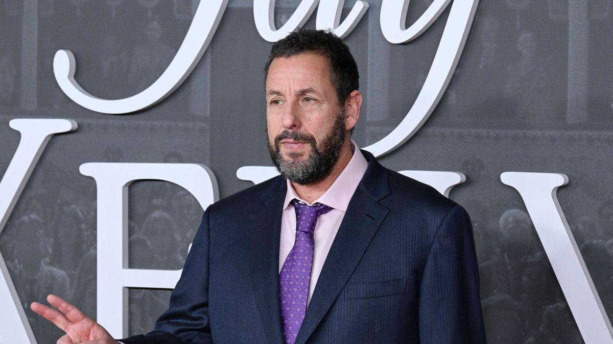 Adam Sandler praised Curtis while introducing Aniston at the ''Elle' Women in Hollywood' event.