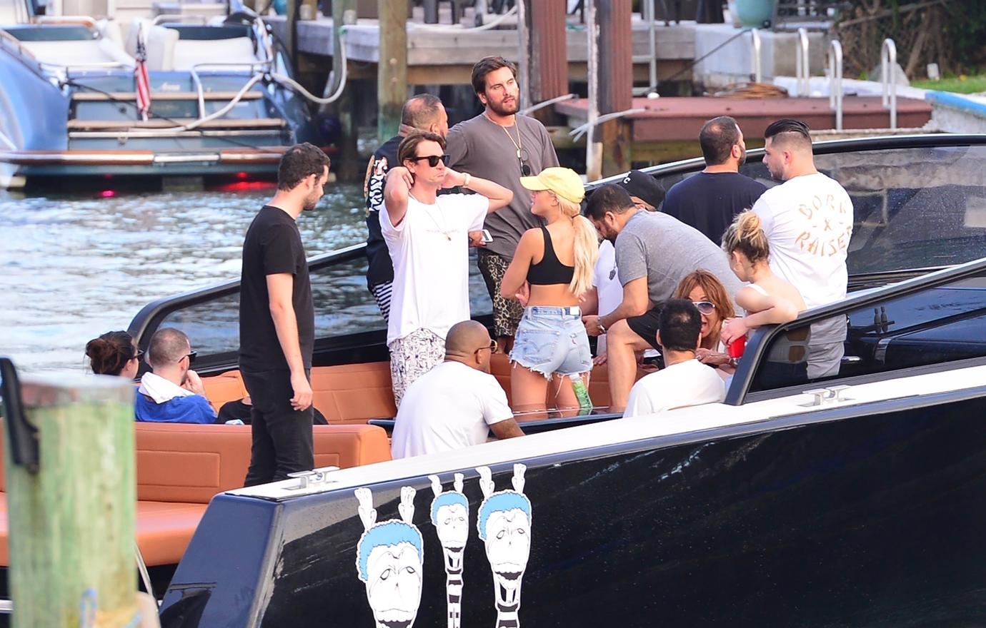 Scott Disick Sophia Richie Boat Miami