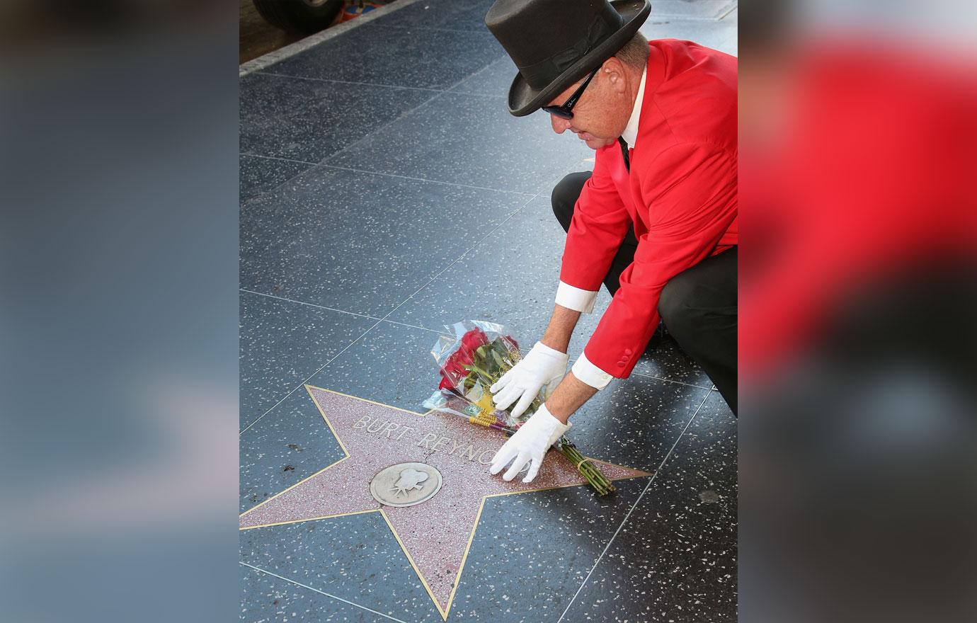 Burt Reynolds Hollywood Star Flowers Death